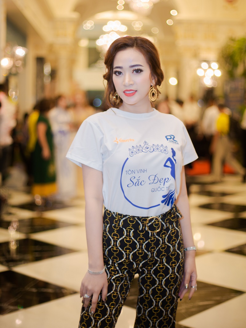 Á hậu 1 Quốc tế Taiwan 2019 Linh Nhâm: Doanh nhân tài ba hội tụ Tâm – Tài – Sắc
