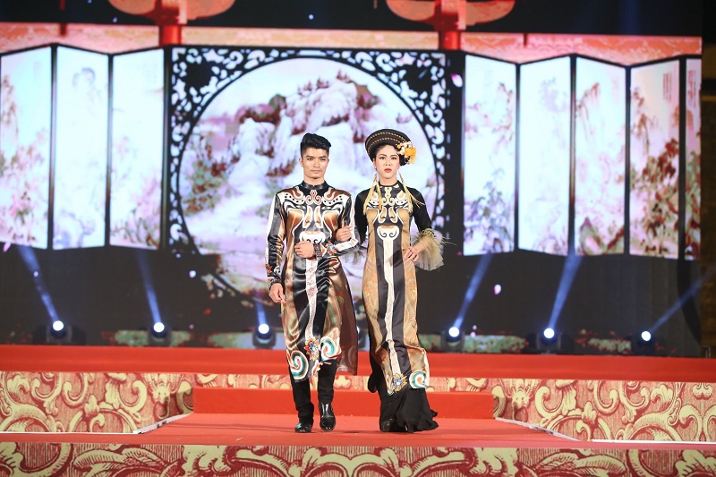 Hành trình của sinh viên thủ khoa Mỹ thuật Công nghiệp tới nhà thiết kế độc quyền của thương hiệu thời trang áo dài tại Hà Nội