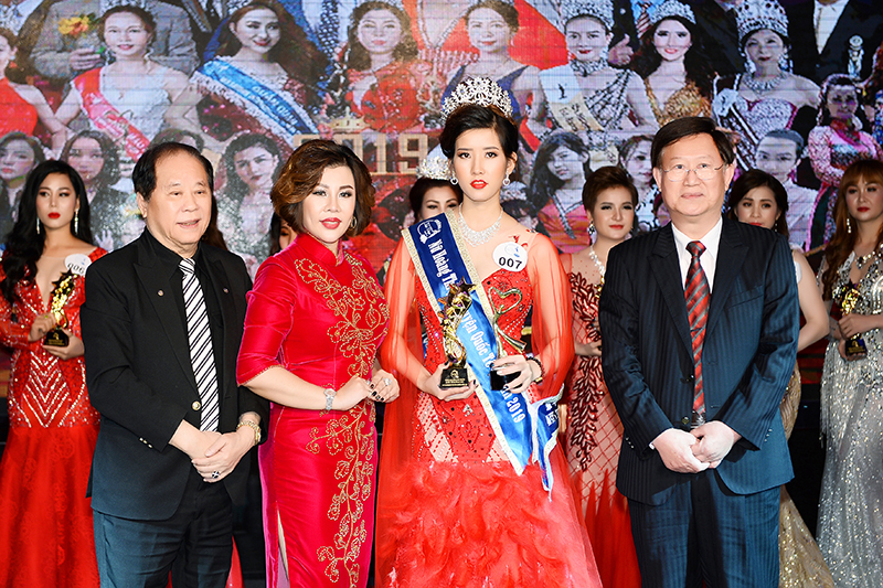 đạt thêm giải Hoa hậu thiện nguyện Quốc tế Taiwan