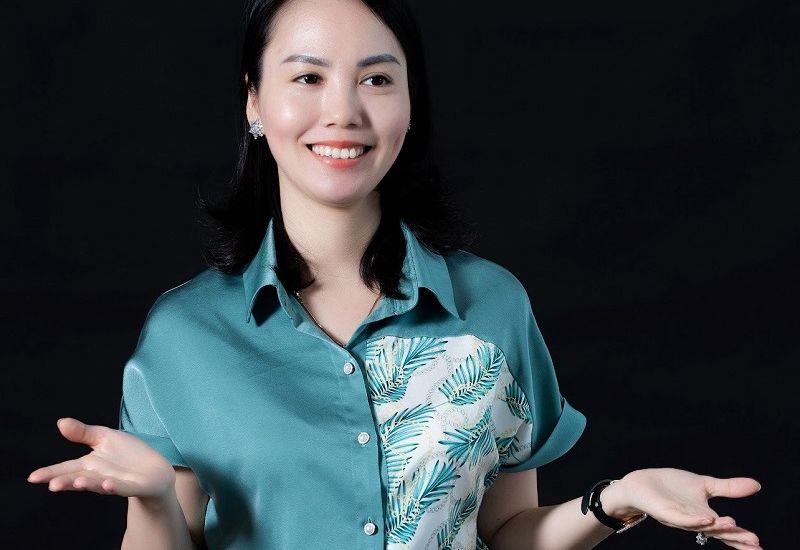 Mrs. Trịnh Thị Bích Hồng - Tổng Giám đốc Nha khoa Singae vinh dự trở thành Nhà tài trợ Đồng tại Ngày hội giao thương Beauty & Healthy