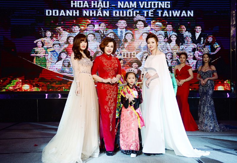 Vũ Lê Thư trở thành chủ nhân của vương miện Hoa hậu nhí Đại sứ Quốc tế Taiwan 2019 